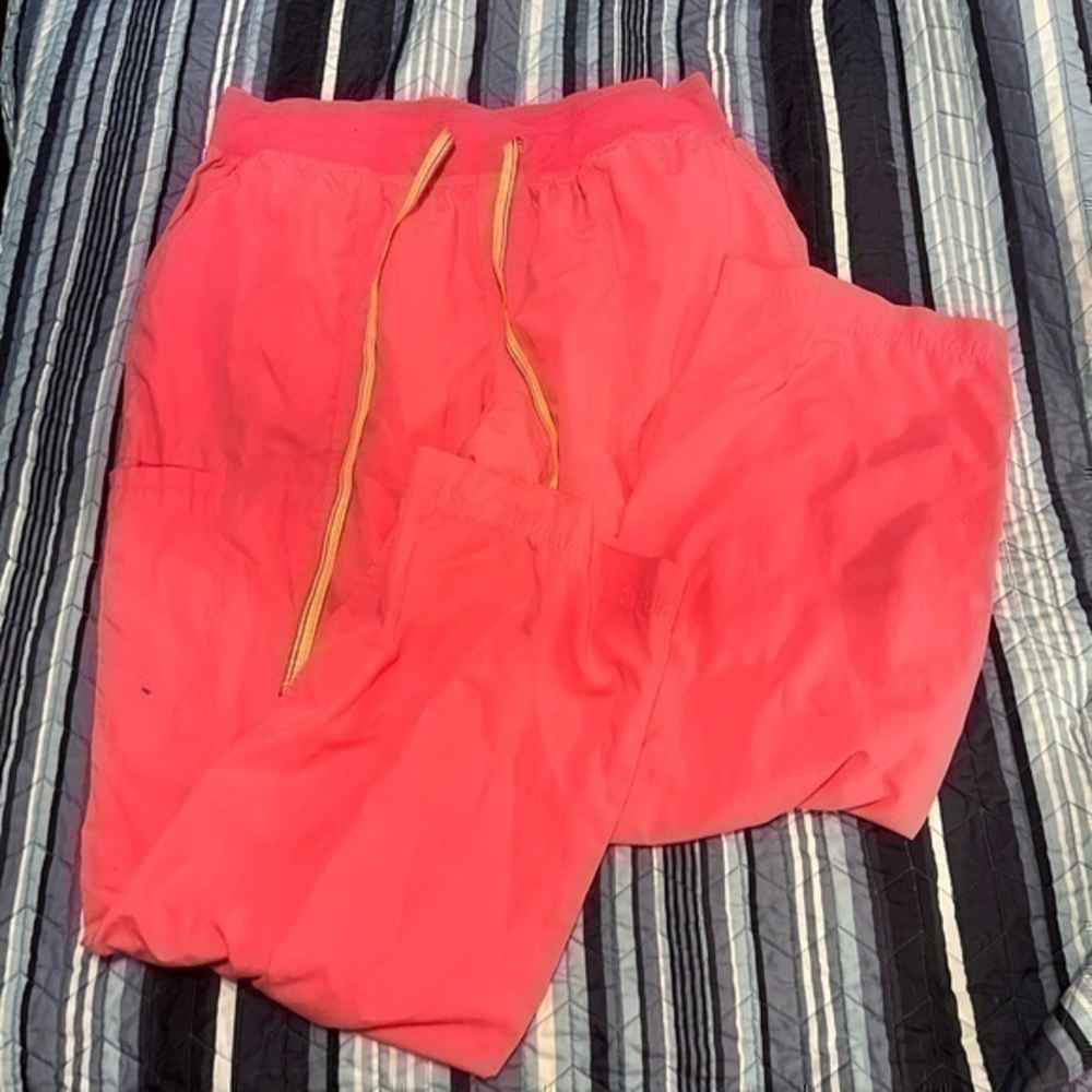 Peaches Unifoms Scrub Pants Neon Pink size XL. 

Gently worn, hot pink scrub